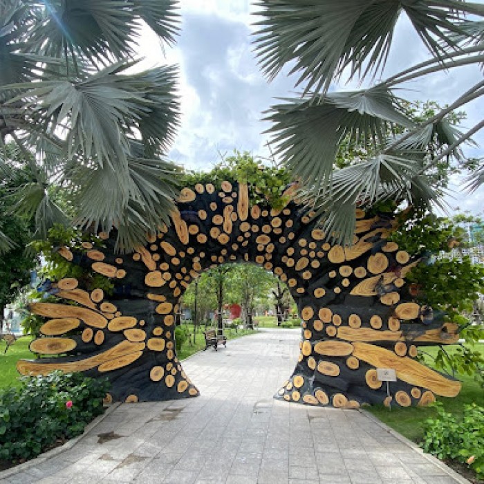 Mô hình nghệ thuật độc đáo bằng composite trang trí  tại công viên
